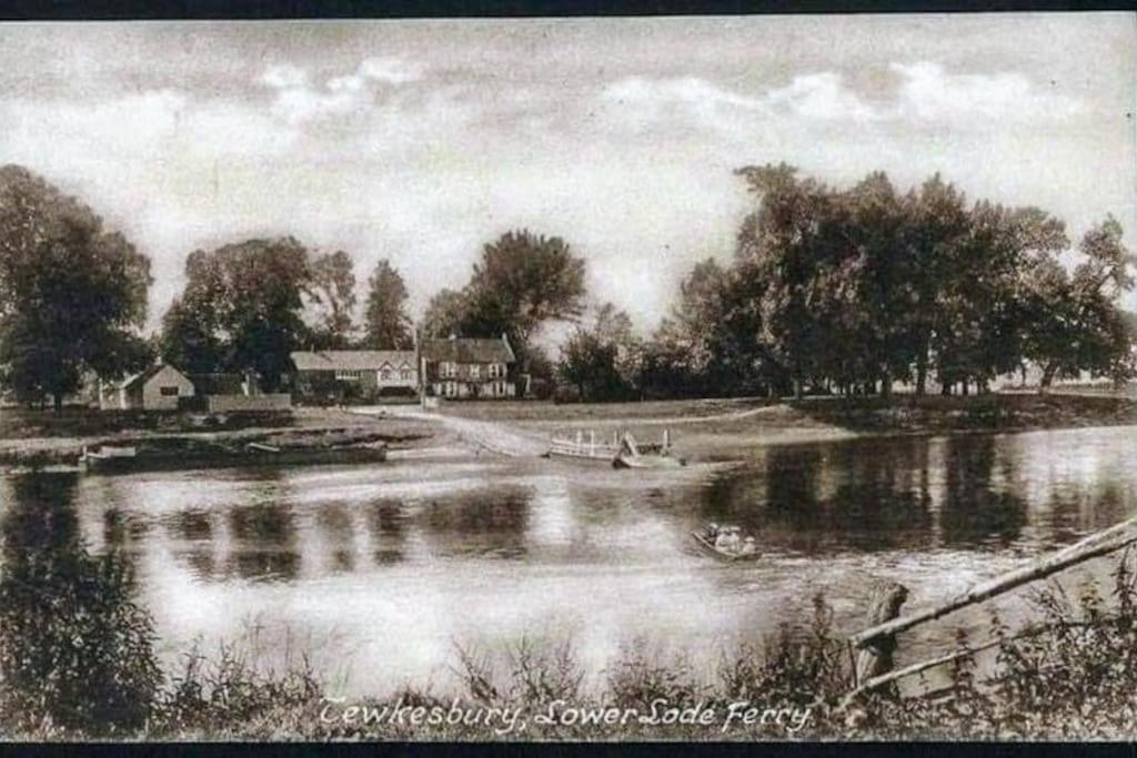 טוקסברי Riverside Cottage מראה חיצוני תמונה