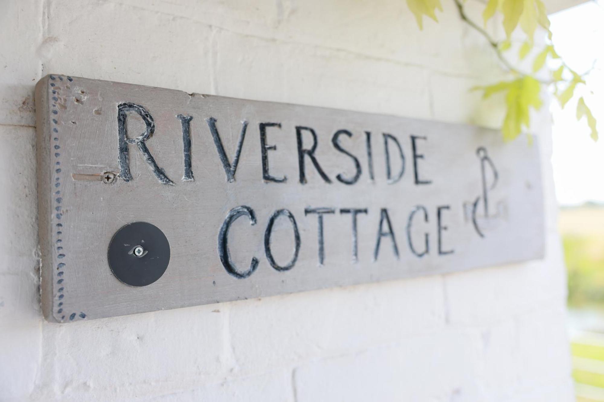 טוקסברי Riverside Cottage מראה חיצוני תמונה